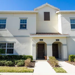 Stunning 4 Bedroom W/ Screened Pool Close To 1568 Davenport